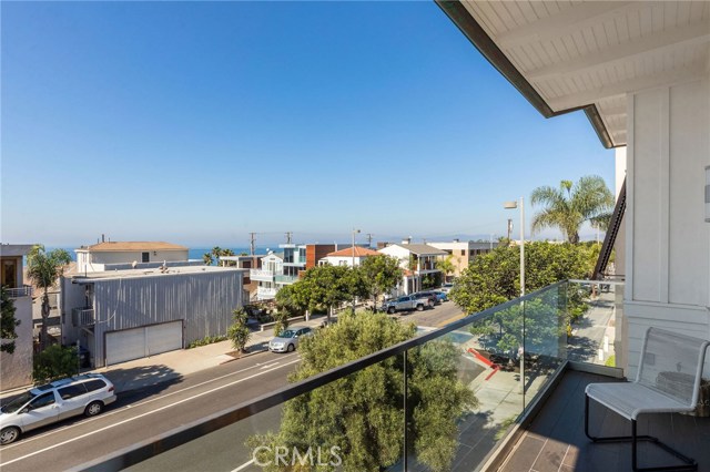 716 Manhattan Avenue, Manhattan Beach, California 90266, 3 Bedrooms Bedrooms, ,3 BathroomsBathrooms,Residential,Sold,Manhattan,SB20229192