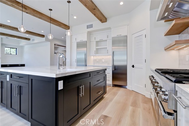 1400 17th Street, Manhattan Beach, California 90266, 5 Bedrooms Bedrooms, ,3 BathroomsBathrooms,Residential,Sold,17th,SB21193120