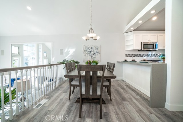 723 3rd Street, Hermosa Beach, California 90254, 2 Bedrooms Bedrooms, ,3 BathroomsBathrooms,Residential,Sold,3rd,SB19147178