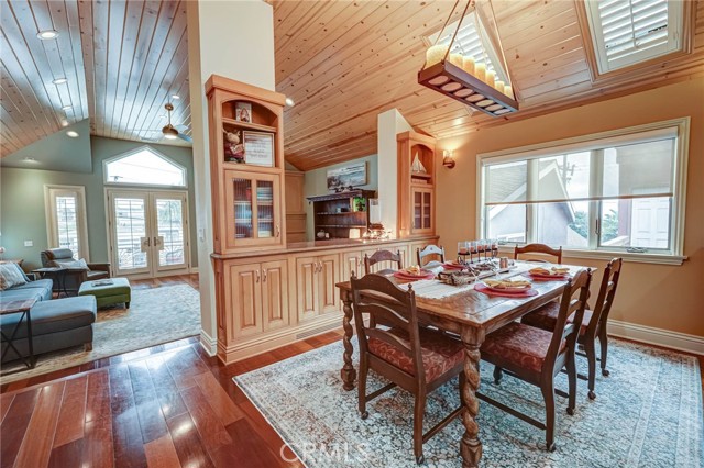 517 12th Street, Manhattan Beach, California 90266, 4 Bedrooms Bedrooms, ,3 BathroomsBathrooms,Residential,Sold,12th,SB21070513