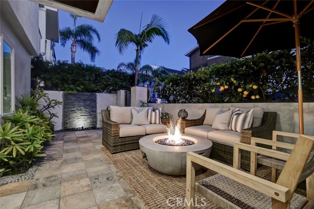 417 27th Street, Manhattan Beach, California 90266, 3 Bedrooms Bedrooms, ,1 BathroomBathrooms,Residential,Sold,27th,SB21023616