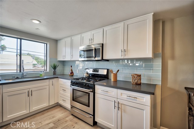 512 Esplanade, Redondo Beach, California 90277, 2 Bedrooms Bedrooms, ,2 BathroomsBathrooms,Residential,Sold,Esplanade,IN17223458