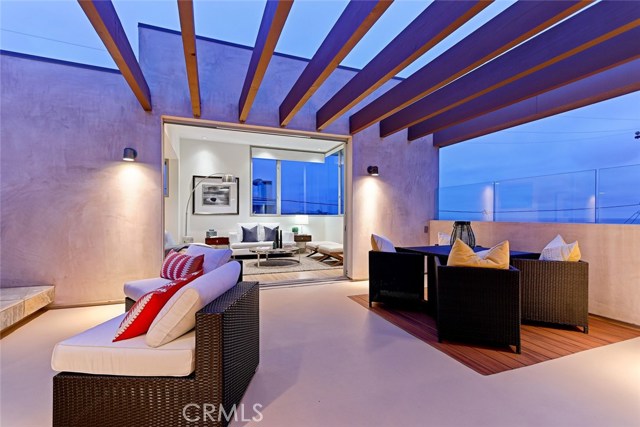 324 17th Street, Manhattan Beach, California 90266, 4 Bedrooms Bedrooms, ,4 BathroomsBathrooms,Residential,Sold,17th,SB17118466