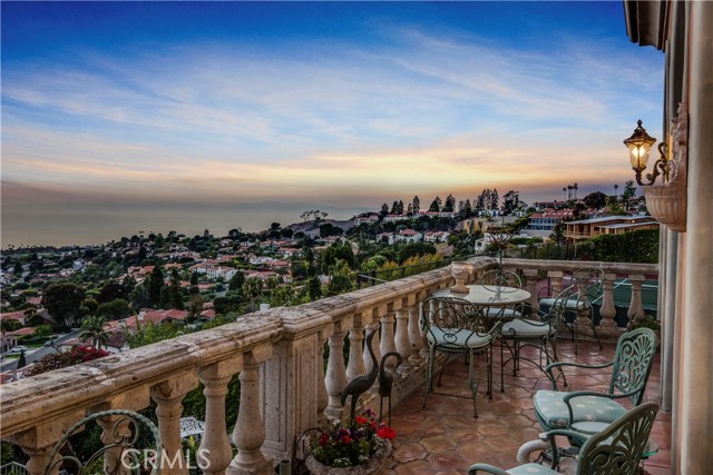 1429 Via Zumaya, Palos Verdes Estates, California 90274, 5 Bedrooms Bedrooms, ,6 BathroomsBathrooms,Residential,Sold,Via Zumaya,PV18119297