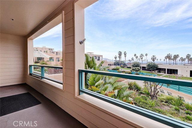 110 The Vlg, Redondo Beach, California 90277, 2 Bedrooms Bedrooms, ,2 BathroomsBathrooms,Residential,Sold,The Vlg,SB19007092