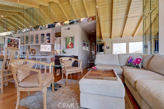 2704 Hermosa Avenue, Hermosa Beach, California 90254, 2 Bedrooms Bedrooms, ,2 BathroomsBathrooms,Residential,Sold,Hermosa,SB19059337