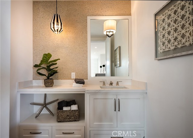 913 5th Street, Hermosa Beach, California 90254, 4 Bedrooms Bedrooms, ,3 BathroomsBathrooms,Residential,Sold,5th,SB19171700
