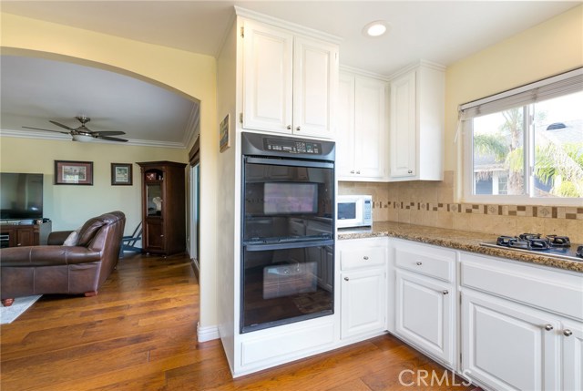 727 Lucia Avenue, Redondo Beach, California 90277, 3 Bedrooms Bedrooms, ,2 BathroomsBathrooms,Residential,Sold,Lucia,SB17222950