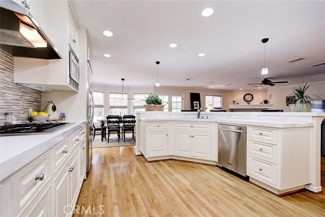 3400 Maple Avenue, Manhattan Beach, California 90266, 4 Bedrooms Bedrooms, ,3 BathroomsBathrooms,Residential,Sold,Maple,SB20185640