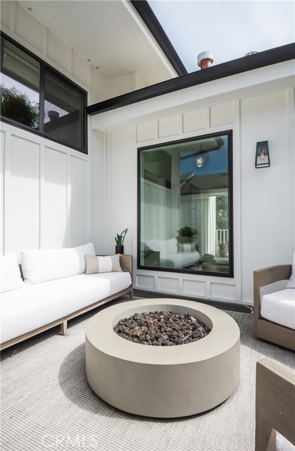 2618 Laurel Avenue, Manhattan Beach, California 90266, 5 Bedrooms Bedrooms, ,3 BathroomsBathrooms,Residential,Sold,Laurel,SB20148528