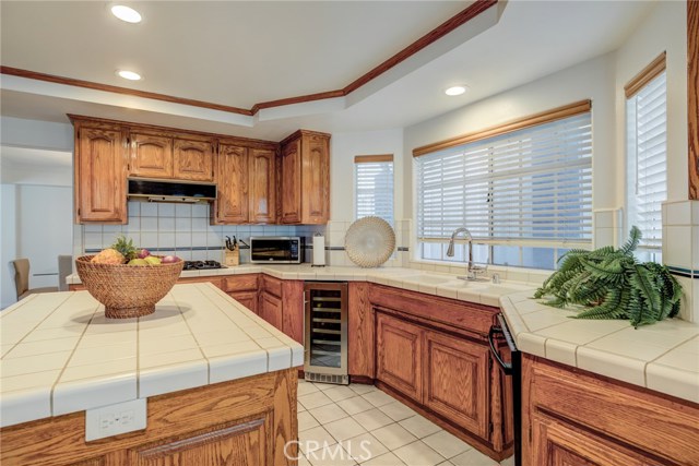 513 Camino Real, Redondo Beach, California 90277, 5 Bedrooms Bedrooms, ,2 BathroomsBathrooms,Residential,Sold,Camino Real,SB20152280