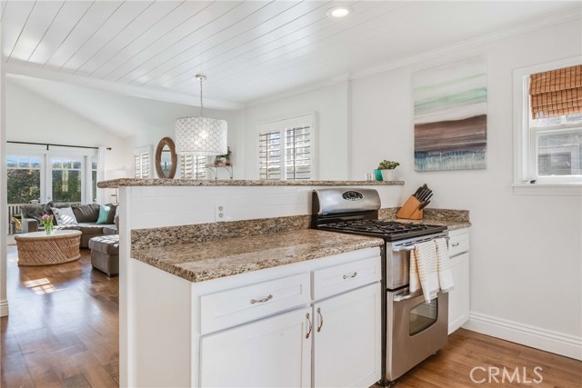 3613 Oak Avenue, Manhattan Beach, California 90266, 3 Bedrooms Bedrooms, ,2 BathroomsBathrooms,Residential,Sold,Oak,SB21018424