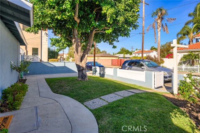 2605 Blossom Lane, Redondo Beach, California 90278, 2 Bedrooms Bedrooms, ,1 BathroomBathrooms,Residential,Sold,Blossom,ND19250904