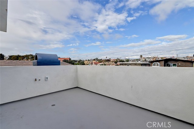 1724 Steinhart Avenue, Redondo Beach, California 90278, 4 Bedrooms Bedrooms, ,3 BathroomsBathrooms,Residential,Sold,Steinhart,SB18241536