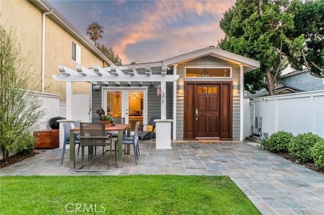 Your new, move-in ready, single family home at the beach in the tree section awaits!