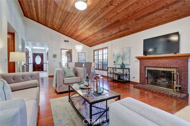 22 Dover Place, Manhattan Beach, California 90266, 2 Bedrooms Bedrooms, ,2 BathroomsBathrooms,Residential,Sold,Dover,SB18247176