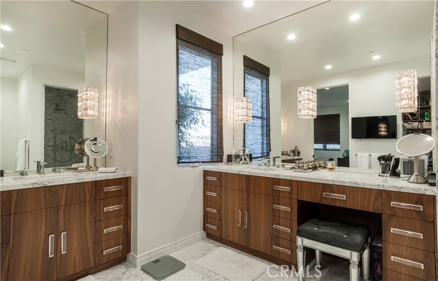 2215 Bayview Drive, Manhattan Beach, California 90266, 4 Bedrooms Bedrooms, ,3 BathroomsBathrooms,Residential,Sold,Bayview,SB20132281