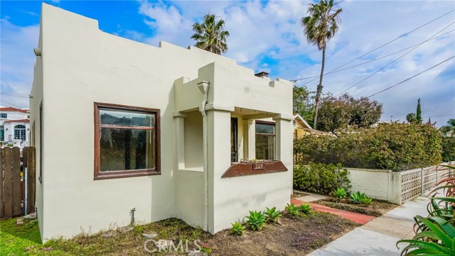 524 Broadway, Redondo Beach, California 90277, 2 Bedrooms Bedrooms, ,1 BathroomBathrooms,Residential,Sold,Broadway,RS18102372