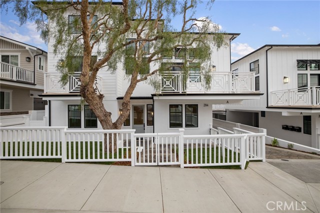 2114 Carnegie Lane, Redondo Beach, California 90278, 5 Bedrooms Bedrooms, ,5 BathroomsBathrooms,Residential,Sold,Carnegie,SB21029719