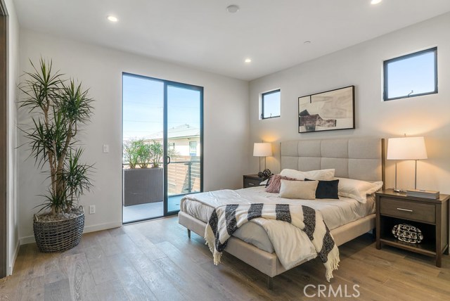 1832 Pacific Coast Highway, Hermosa Beach, California 90254, 3 Bedrooms Bedrooms, ,3 BathroomsBathrooms,Residential,Sold,Pacific Coast Highway,SB18123044