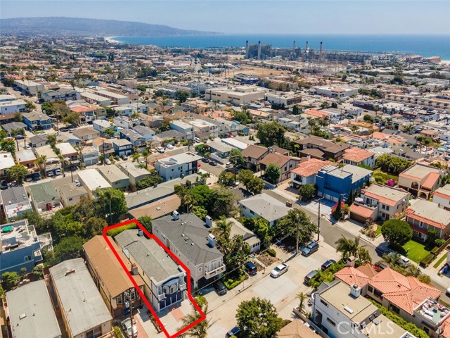 1022 4th Street, Hermosa Beach, California 90254, 3 Bedrooms Bedrooms, ,2 BathroomsBathrooms,Residential,Sold,4th,PV21143463