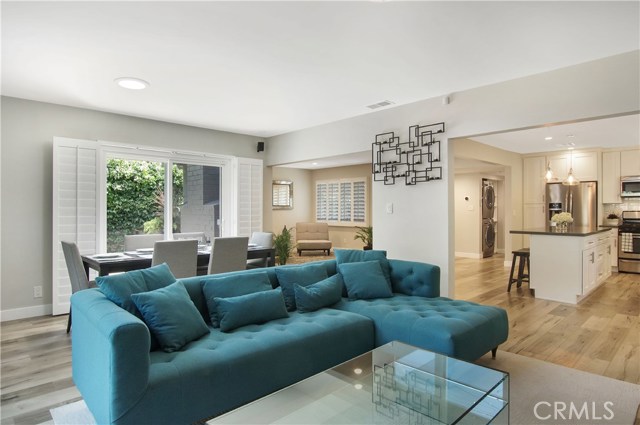 326 Prospect Avenue, Redondo Beach, California 90277, 3 Bedrooms Bedrooms, ,2 BathroomsBathrooms,Residential,Sold,Prospect,SB19130167