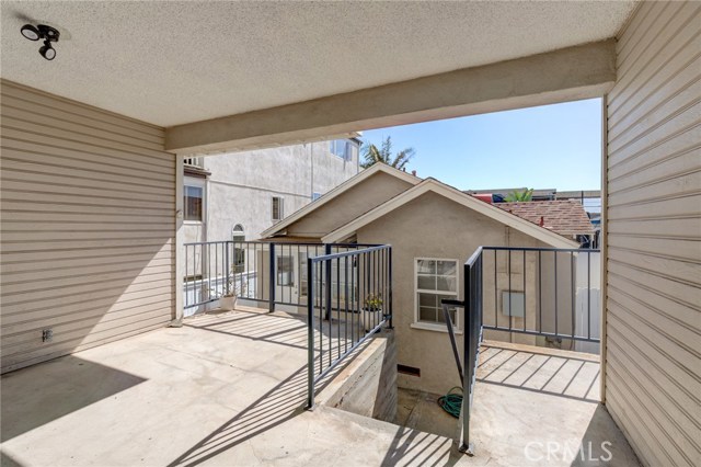2813 Vista Drive, Manhattan Beach, California 90266, 4 Bedrooms Bedrooms, ,3 BathroomsBathrooms,Residential,Sold,Vista,SB20119545