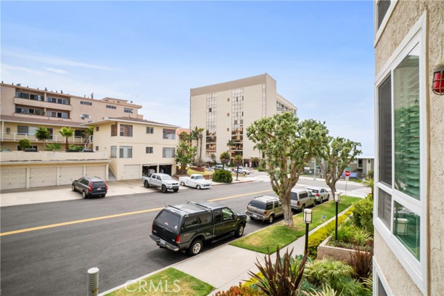 428 Esplanade, Redondo Beach, California 90277, 3 Bedrooms Bedrooms, ,2 BathroomsBathrooms,Residential,Sold,Esplanade,SB18127217