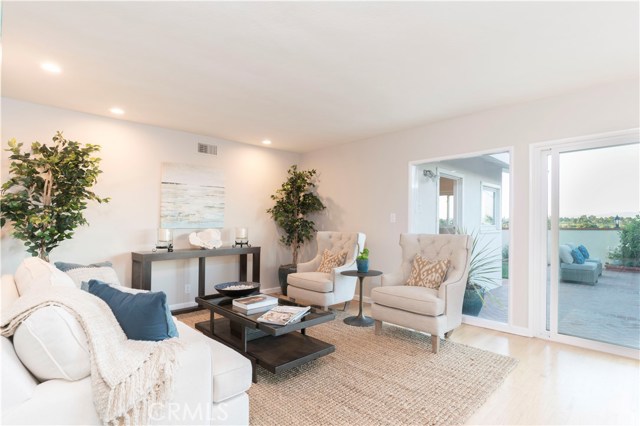 2105 Velez Drive, Rancho Palos Verdes, California 90275, 3 Bedrooms Bedrooms, ,2 BathroomsBathrooms,Residential,Sold,Velez,SB17138071