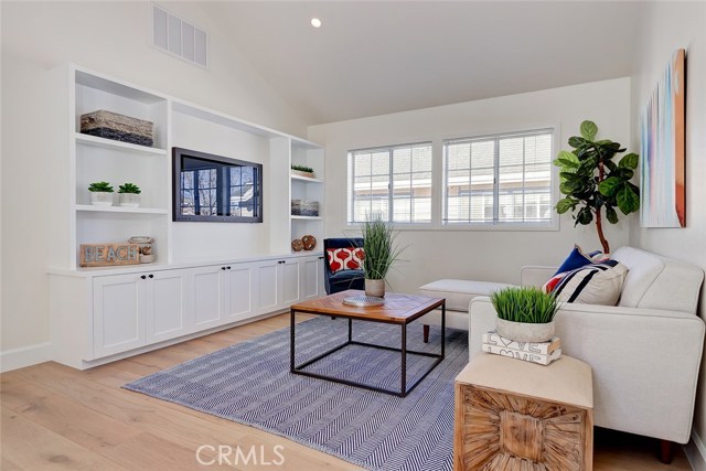 Upstairs Bonus Room w/built in cabinetry-library, play room, family room, office?