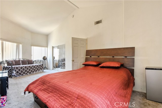 3 Bed Home for Sale in Hawthorne, California