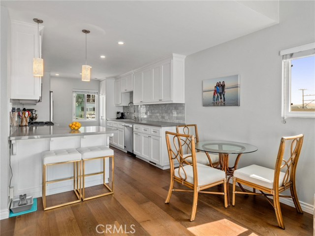 1630 Manhattan Avenue, Hermosa Beach, California 90254, 2 Bedrooms Bedrooms, ,2 BathroomsBathrooms,Residential,Sold,Manhattan,SB20223870