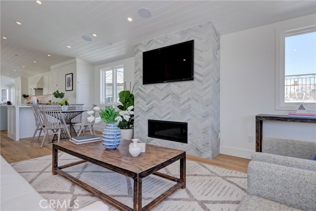 436 27th Street, Manhattan Beach, California 90266, 4 Bedrooms Bedrooms, ,4 BathroomsBathrooms,Residential,Sold,27th,SB19108994