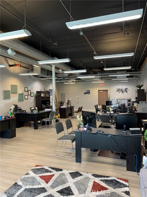 Vineland Ave, 91352, ,For Sale,Vineland Ave,DW20179881