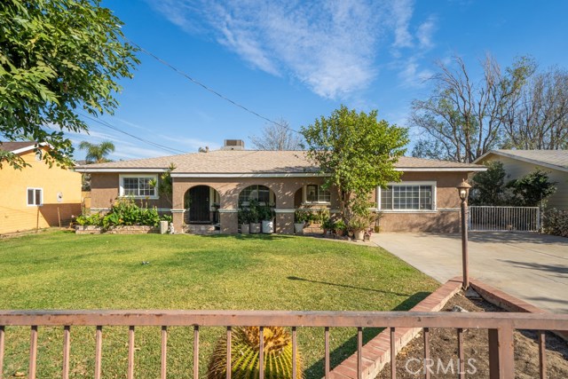 Detail Gallery Image 1 of 1 For 4264 Glen St, Jurupa Valley,  CA 92509 - 3 Beds | 1/1 Baths