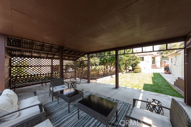 5 Bed Home for Sale in Los Angeles, California