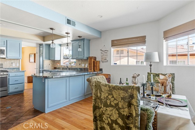 2113 Pullman Lane, Redondo Beach, California 90278, 3 Bedrooms Bedrooms, ,3 BathroomsBathrooms,Residential,Sold,Pullman,SB21045078