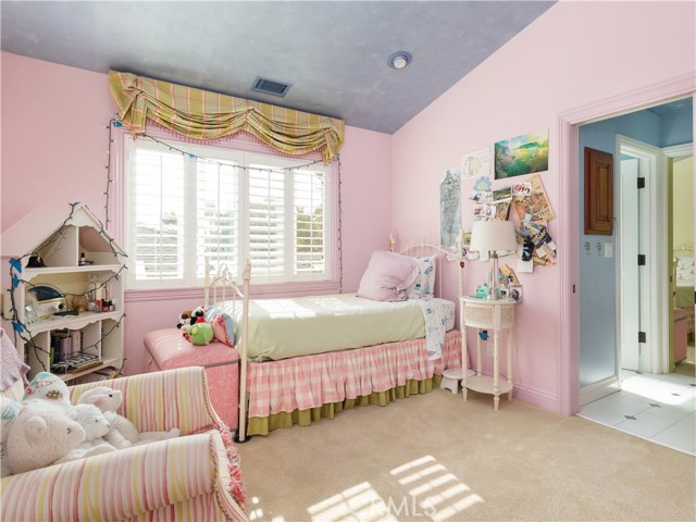 1808 Elm Avenue, Manhattan Beach, California 90266, 5 Bedrooms Bedrooms, ,3 BathroomsBathrooms,Residential,Sold,Elm,SB20235001