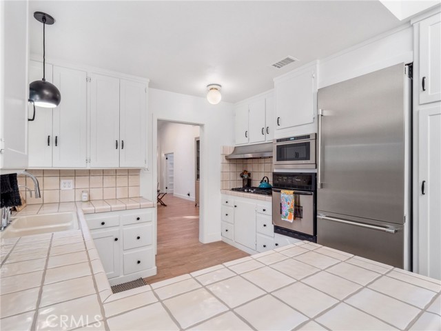 Light and bright kitchen with skylight