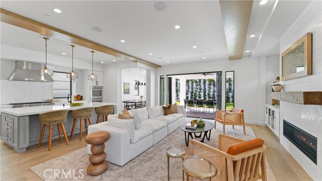 1712 Meadows Avenue, Manhattan Beach, California 90266, 5 Bedrooms Bedrooms, ,2 BathroomsBathrooms,Residential,Sold,Meadows,SB20199095