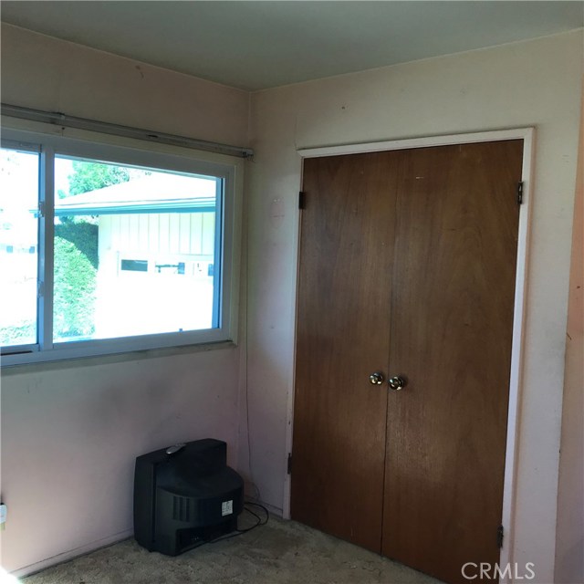 N/W Bedroom Closet