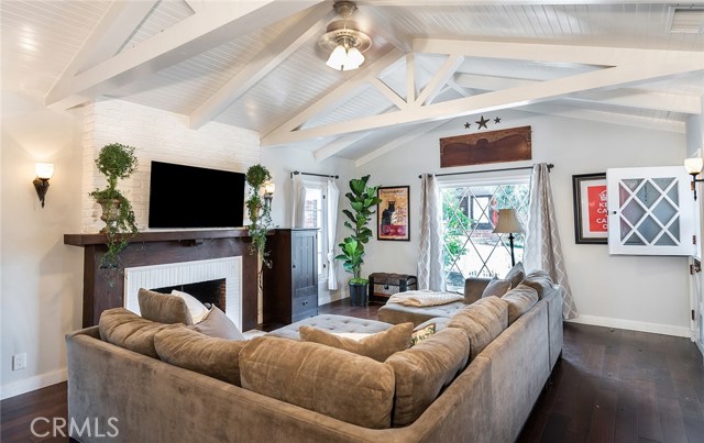 528 Marine Avenue, Manhattan Beach, California 90266, 3 Bedrooms Bedrooms, ,2 BathroomsBathrooms,Residential,Sold,Marine,SB19035532