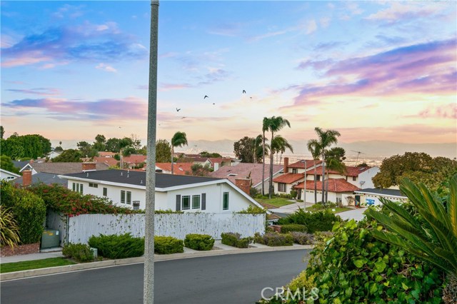 26672 Honey Creek Road, Rancho Palos Verdes, California 90275, 3 Bedrooms Bedrooms, ,1 BathroomBathrooms,Residential,Sold,Honey Creek,PW20221014