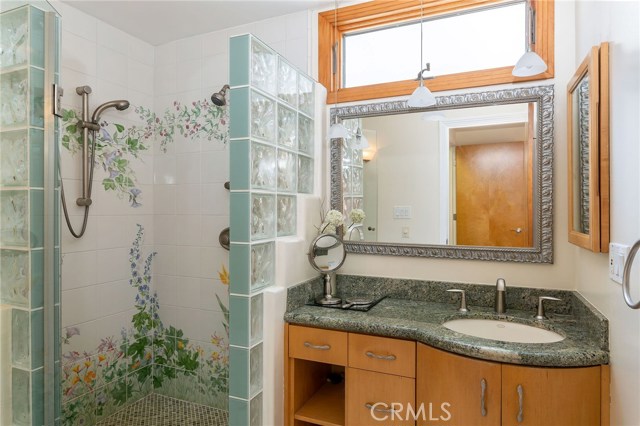 1209 Bayview Drive, Manhattan Beach, California 90266, 2 Bedrooms Bedrooms, ,1 BathroomBathrooms,Residential,Sold,Bayview,SB19189797