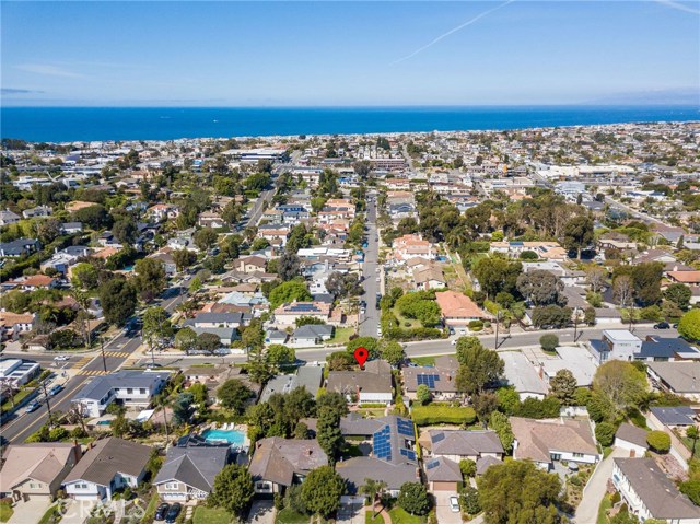 300 Meadows Avenue, Manhattan Beach, California 90266, 4 Bedrooms Bedrooms, ,2 BathroomsBathrooms,Residential,Sold,Meadows,SB19079287