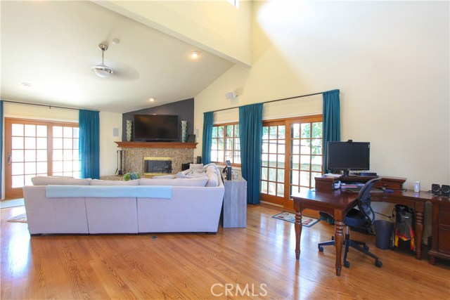 2213 Mathews Avenue, Redondo Beach, California 90278, 3 Bedrooms Bedrooms, ,2 BathroomsBathrooms,Residential,Sold,Mathews,SB17158341