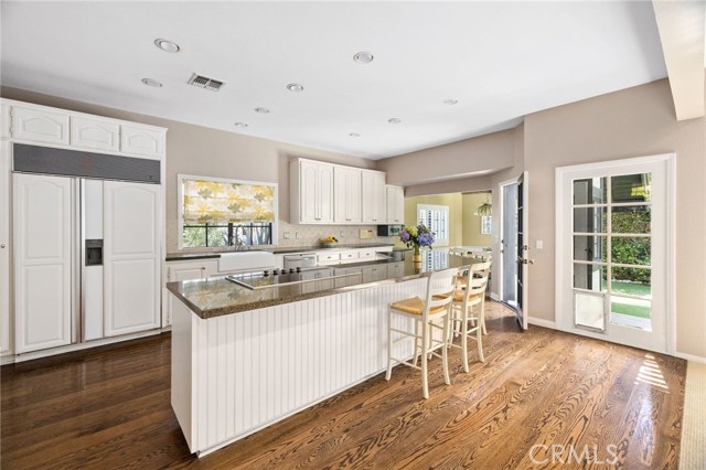 2701 Maple Avenue, Manhattan Beach, California 90266, 4 Bedrooms Bedrooms, ,3 BathroomsBathrooms,Residential,Sold,Maple,SB20115116