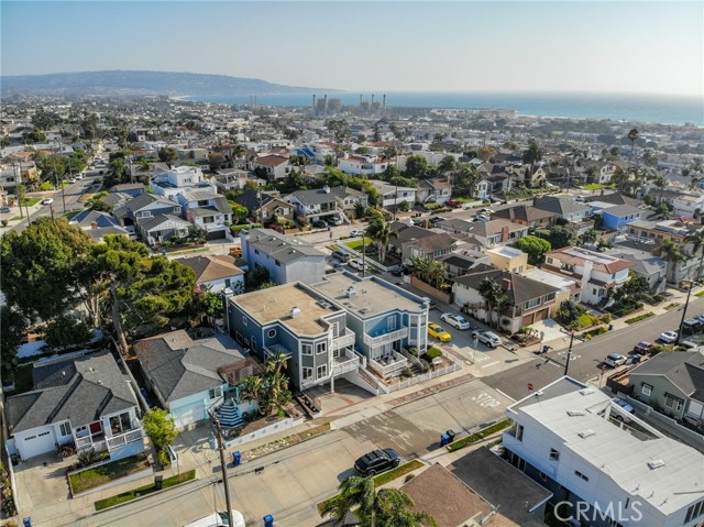 1054 10th Street, Hermosa Beach, California 90254, 3 Bedrooms Bedrooms, ,3 BathroomsBathrooms,Residential,Sold,10th,SB20177379