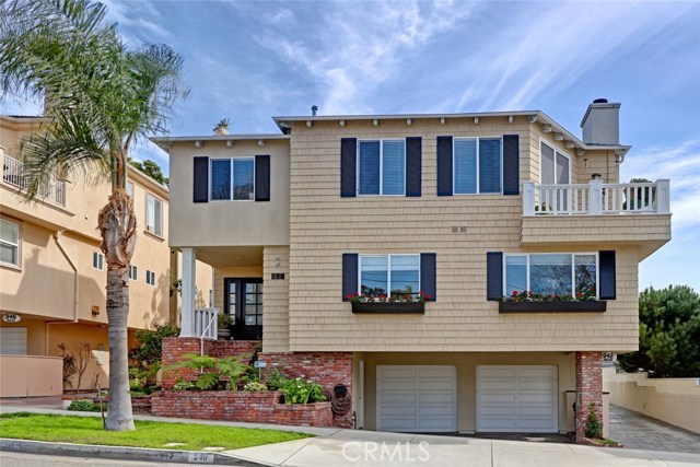 940 5th Street, Hermosa Beach, California 90254, 3 Bedrooms Bedrooms, ,2 BathroomsBathrooms,Residential,Sold,5th,SB18062477