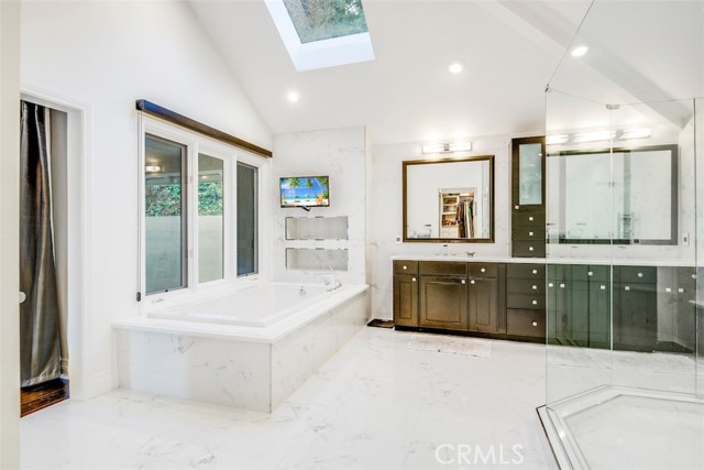 11 Outrider Road, Rolling Hills, California 90274, 4 Bedrooms Bedrooms, ,3 BathroomsBathrooms,Residential,Sold,Outrider,PV20235283